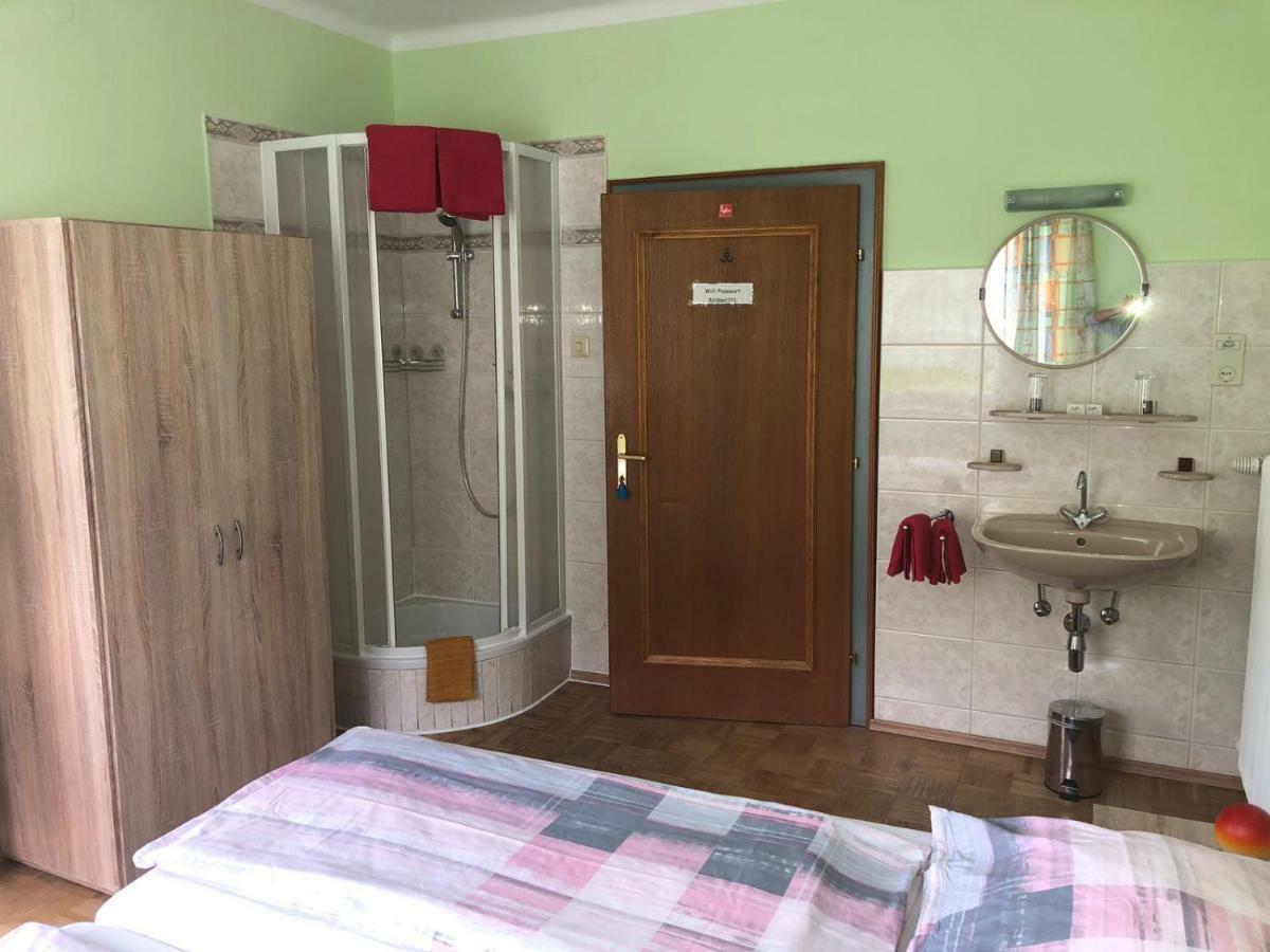 Baldramsdorf Gasthof-Pension Reidnwirt מראה חיצוני תמונה